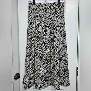 H&M size 4 black and white floral midi skirt